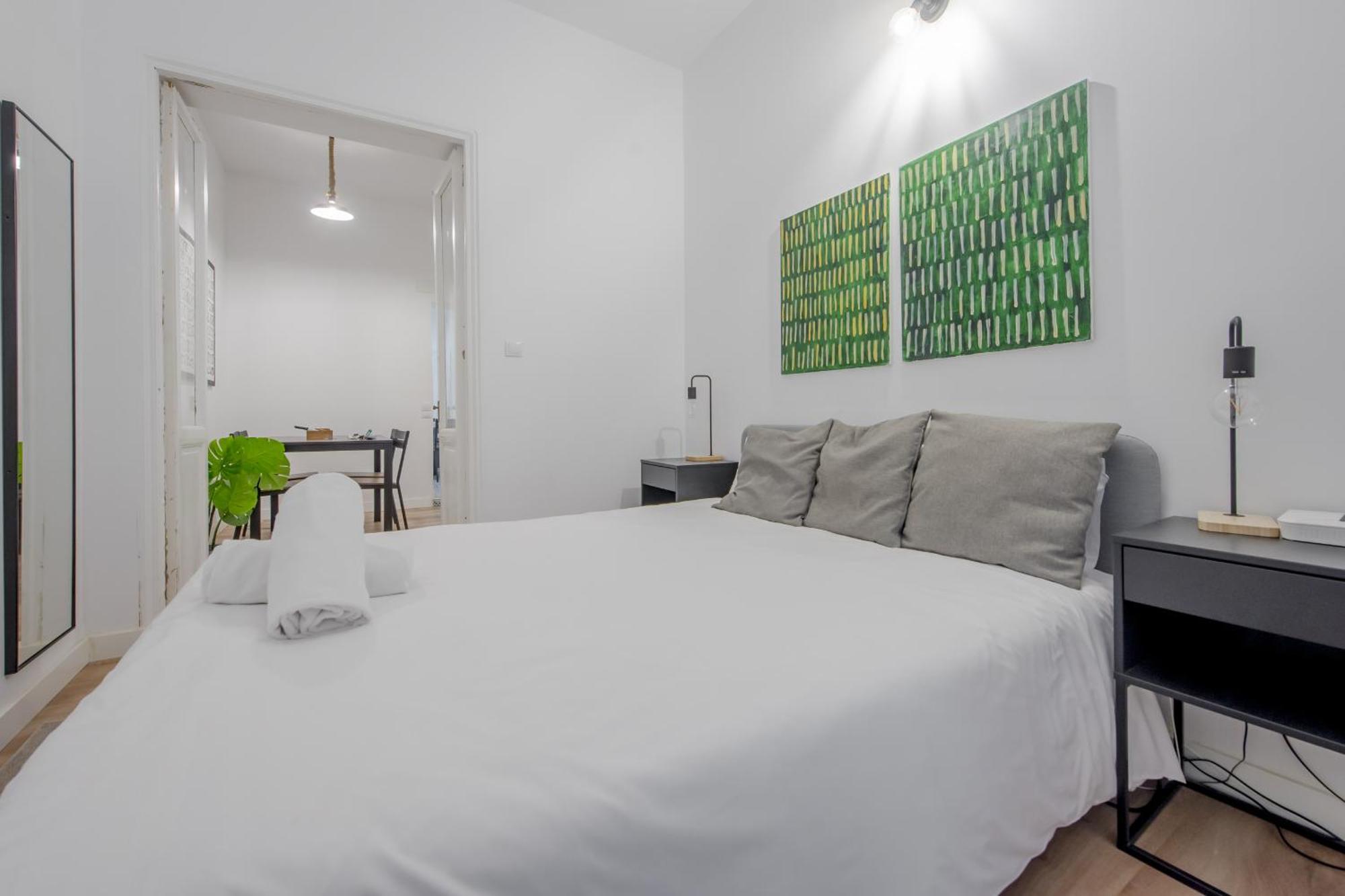 C-Cabeza Cool Apt Para 7 Al Lado De Tirso De Molina E1 Madrid Exterior photo