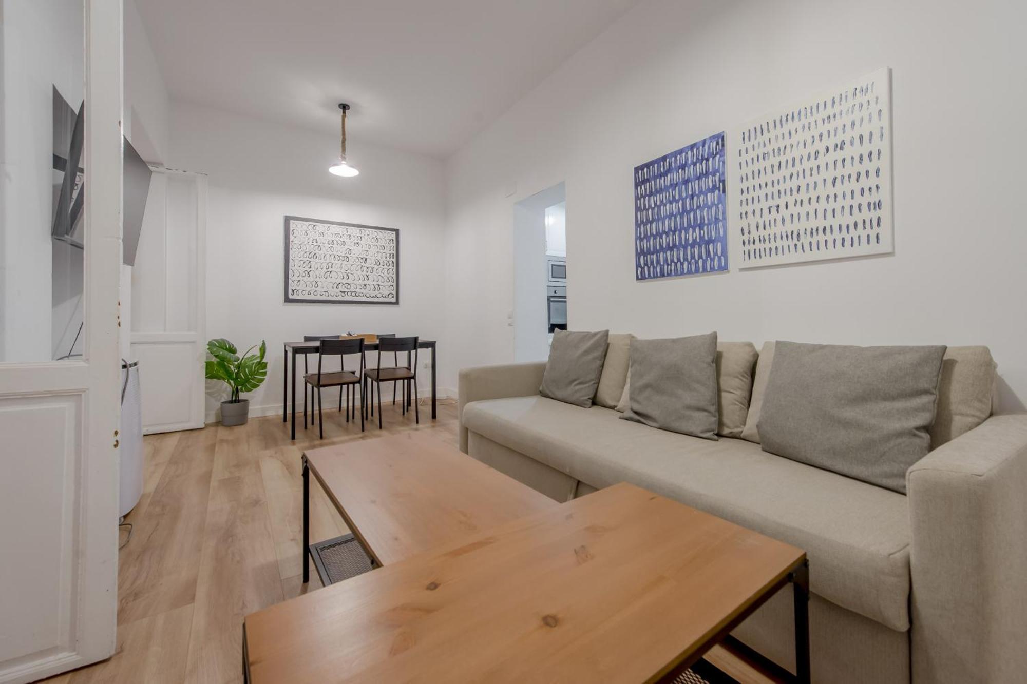 C-Cabeza Cool Apt Para 7 Al Lado De Tirso De Molina E1 Madrid Exterior photo
